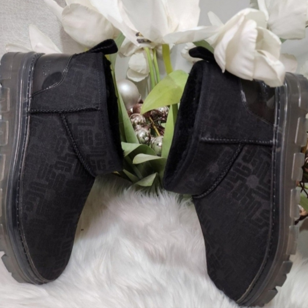 Women's Uggclassic Ultra Mini Monogram